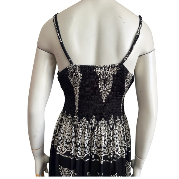 VITTA LUNA Boho Maxi Dress - Black + Ivory Mandala Graphic- Women’s Small - Picture 7 of 8